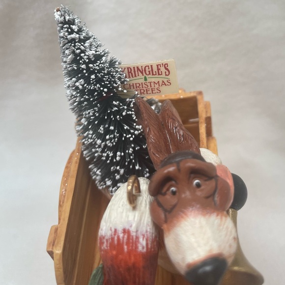 Fox & Hound Deliver Hallmark Ornament - Picture 7 of 12